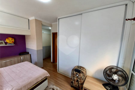 Casa residencial com ponto comercial a venda no Centro