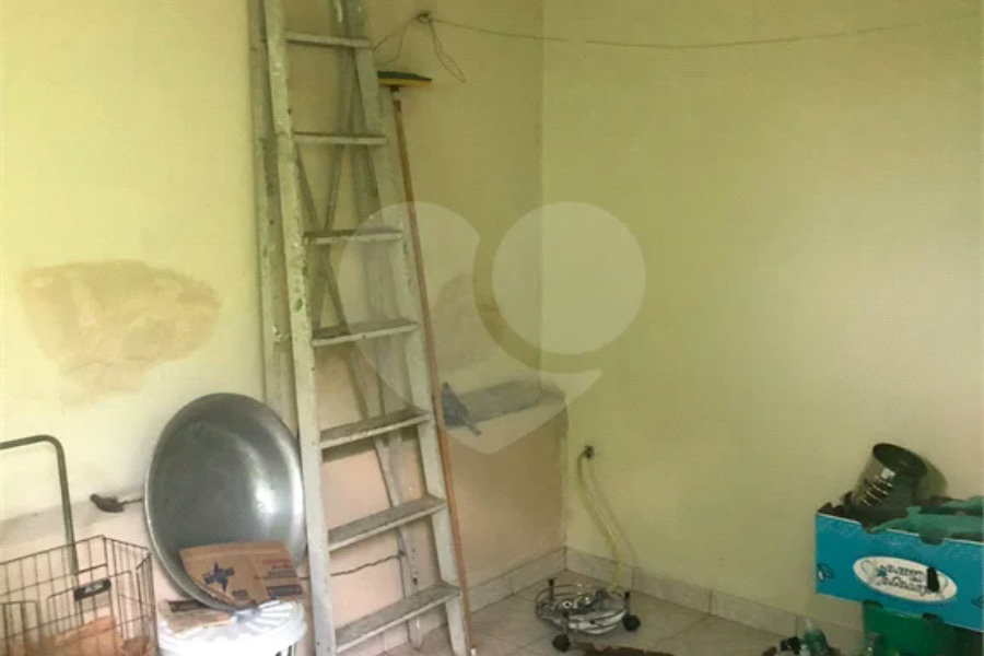 Ótima casa térrea a venda, 2 quartos e 2 vagas de garagem Jd Maristela