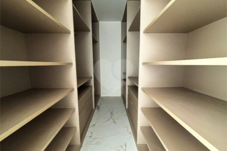 Apartamento à venda com 3 quartos, sendo 1 suíte,  em Jardim Marajoara, São Paulo, SP