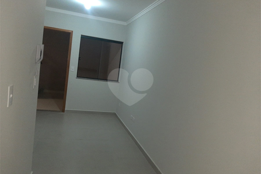 Apartamento VENDER na Vila Nivi, com 37m2, 2 quartos, 2 banheiro, sala, cozinha, SEM vaga