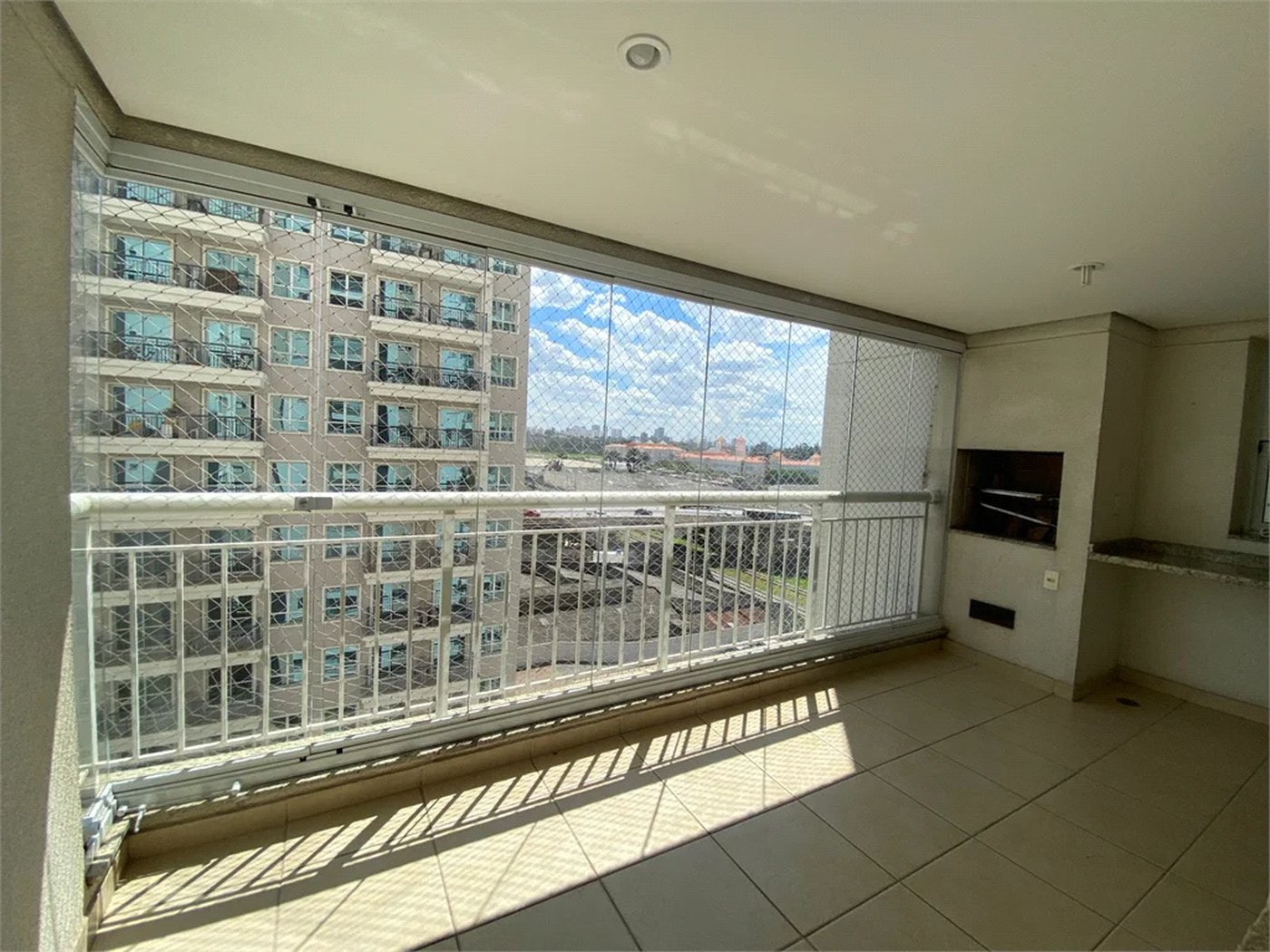 APARTAMENTO A VENDA NA VILA LEOPOLDINA COM 03 DORM 1 SUITE E 2 VAGAS DE GARAGEM