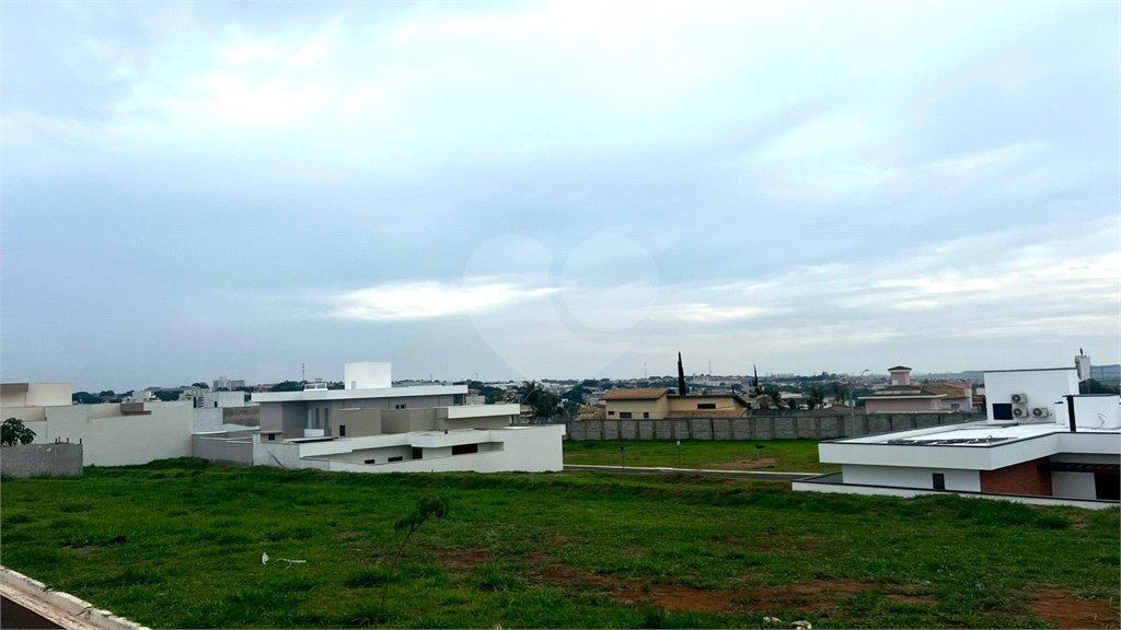 Terreno a venda no Condomínio Monte das Araucárias