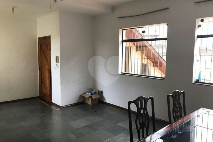 Sobrado imponente à venda no Jardim Leonor de Barros