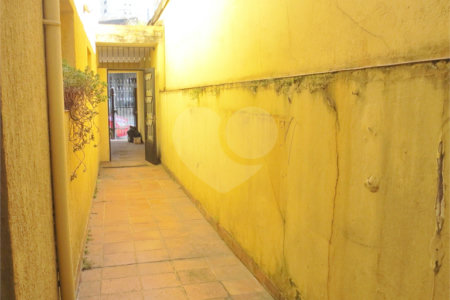 Sobrado Conservado na Saúde- 230m2 - 3 Quartos/1 Suíte/2 Vagas