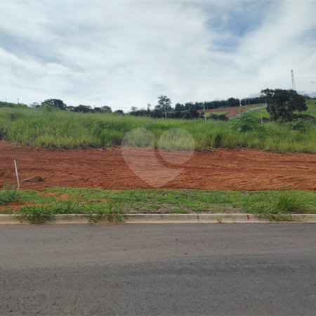 Terreno à venda no Condominio Elementum em Atibaia