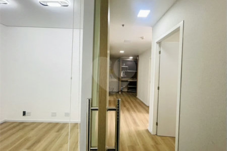 Consultório de 61 m² com 5 ambientes e Varanda no Domo Business!