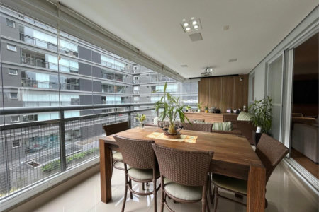 Apartamento á venda com 200m² - Bosque da Saúde