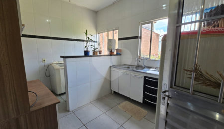 Casa à venda com 2 quartos em Parque dos Timburis, São Carlos, SP