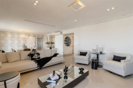 APARTAMENTO IPIRANGA COM 4 SUÍTES E 3 VAGAS - REFORMADO!