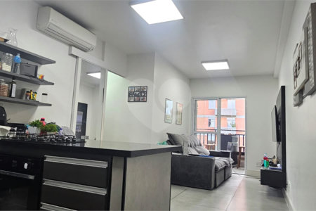 Apartamento à venda Campo Belo, 74 m², 3 dormitórios, 1 suíte, varanda gourmet, 2 vagas, depósito
