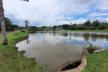 Loteamento Residencial no Condomínio Vila Pinhal do Broa.