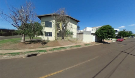 Casa à venda com 3 quartos, sendo 1 suíte,  no condomínio Montreal, São Carlos - SP