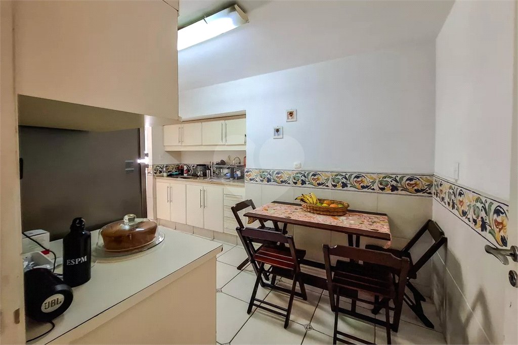 Apartamento de 117m2 com 3 dormitórios e 1 vaga na Vila Mariana