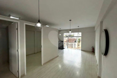 Prédio comercial á venda, com 88m2, em São Carlos-SP.
