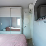 Apartamento a venda na Rua Gaspar Lourenço totalmente reformado - 2 quartos, varanda