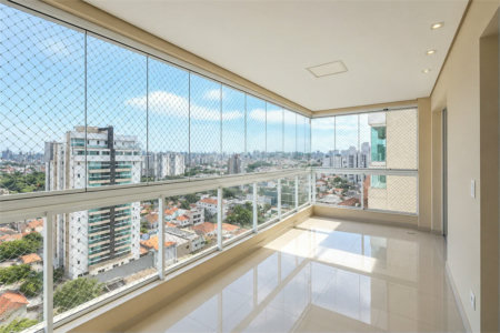 Cobertura de 260 m² em São Bernardo do Campo, com 4 dormitórios, 3 suítes, piscina privativa, espaço gourmet e vista livre. Viva esse privilégio! Agende sua visita e encante-se!