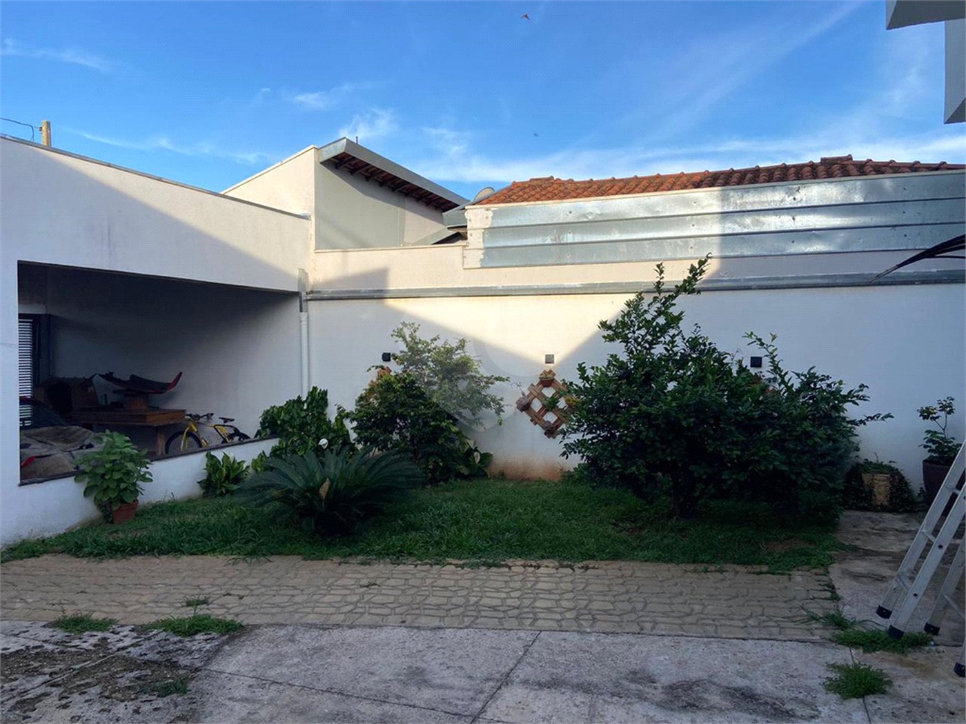 Casa térrea no Samambaia.