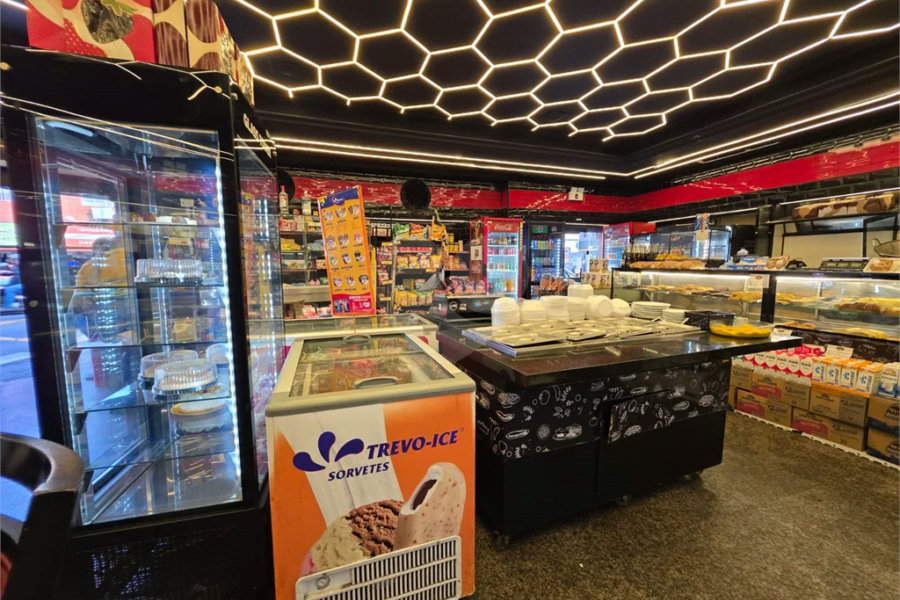 PRÉDIO COMERCIAL