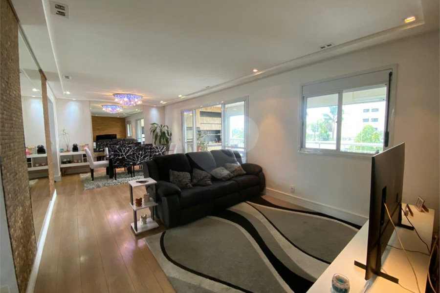 Apartamento à venda com 3 quartos, sendo 1 suíte,  em Santana, São Paulo, SP