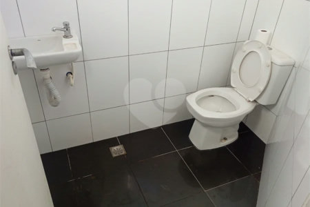Sobrado 4 dormitórios, 2 suítes no Santa Felícia.
