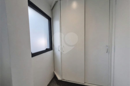 Conjunto comercial reformado na Cincinato Braga — 87 m², 2 vagas e a 1 quadra do Metrô Brigadeiro