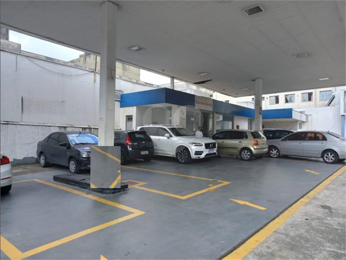 Espaço ideal para posto de gasolina, farmácia e loja no Bom Retiro