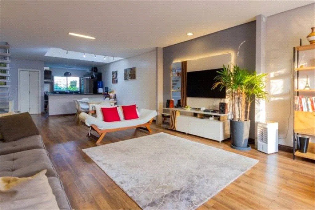 Casa à venda com 3 quartos, sendo 3 suítes, em Butantã, São Paulo - SP