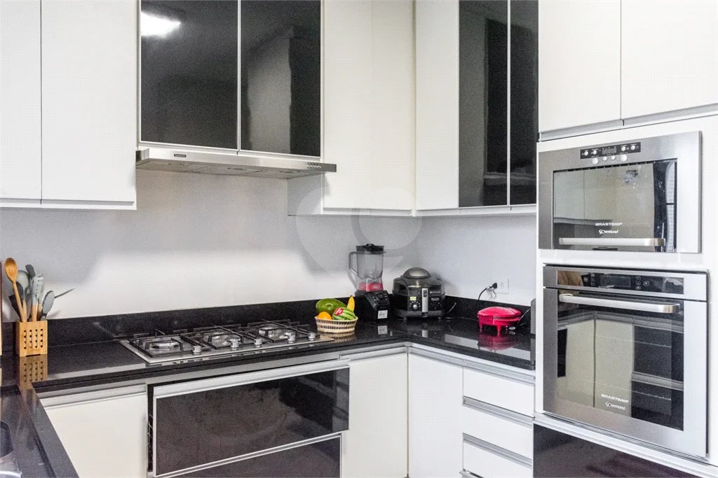 VILA NOVA CONCEIÇÃO - 216 M² - 4 VAGAS