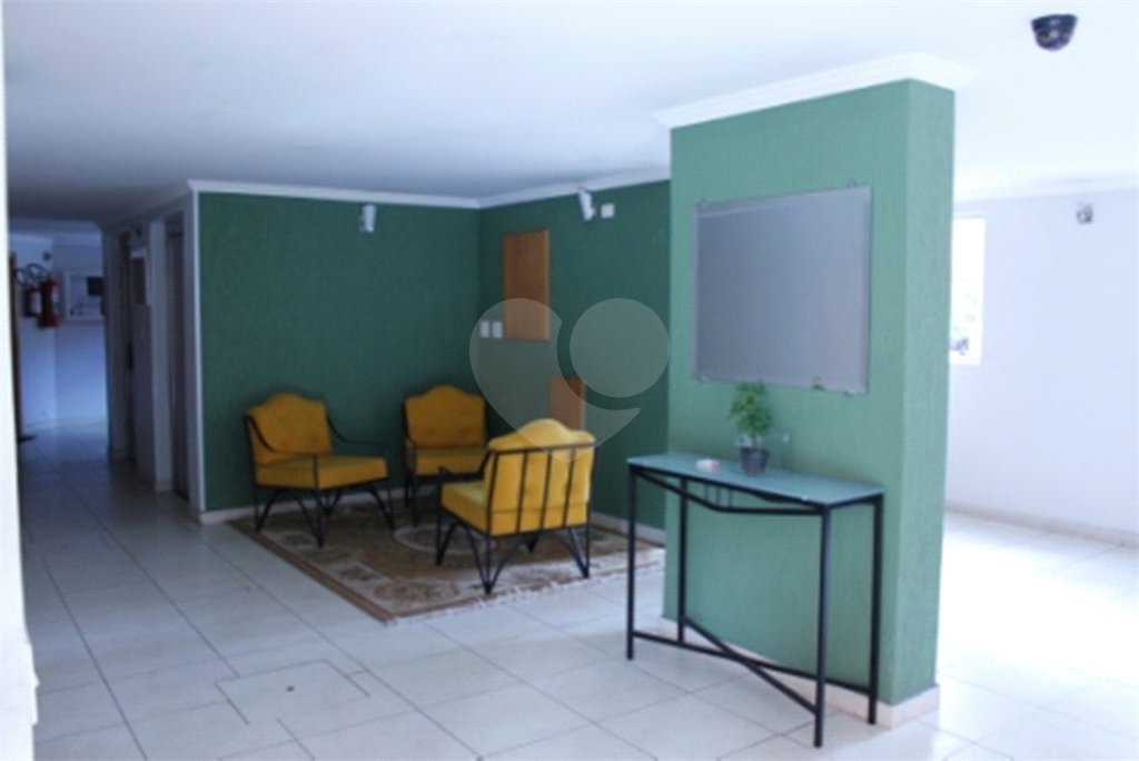 Apartamento 03 Dorm 02 Banheiros 01 Vaga na Saúde para Venda.
