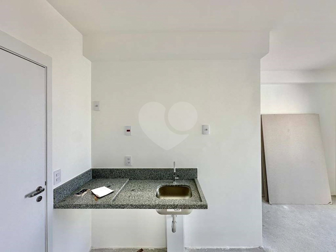 Studio à Venda – Rua Augusta – Próximo à Av. Paulista 21m2