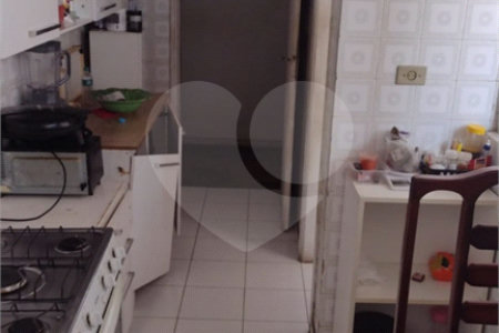 Apartamento na Região do Ipiranga à 8 Minutos do Metrô com 2 Dormitórios .