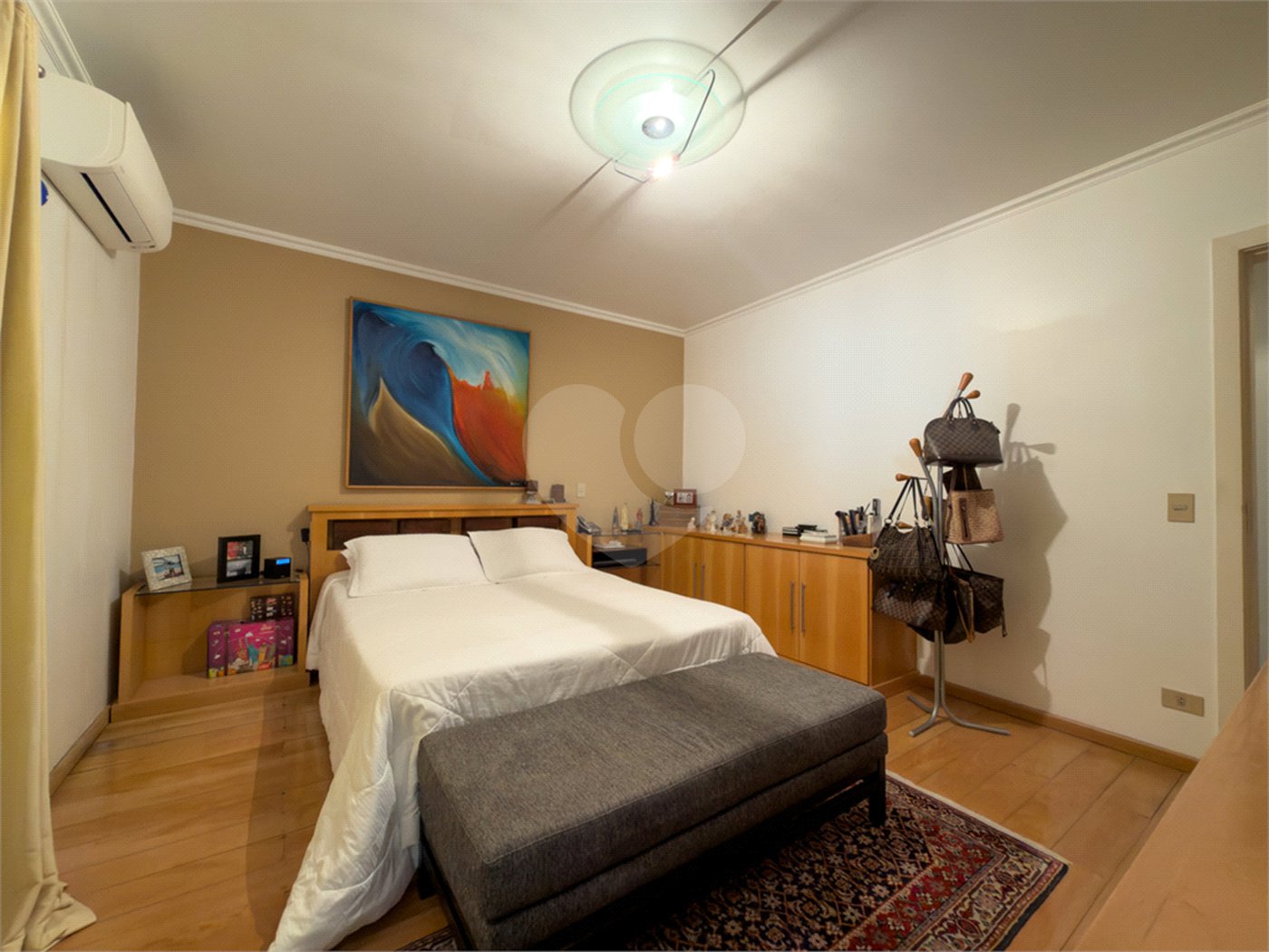 Apartamento com 190 metros 3 suítes 4 vagas de garagem
