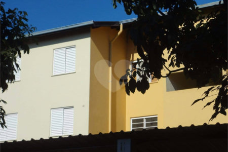 Apartamento no Condomínio Residencial Ipê I .