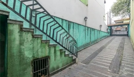 Casa à venda com 3 quartos, sendo 2 suítes, em Jardim das Maravilhas, Santo André, SP