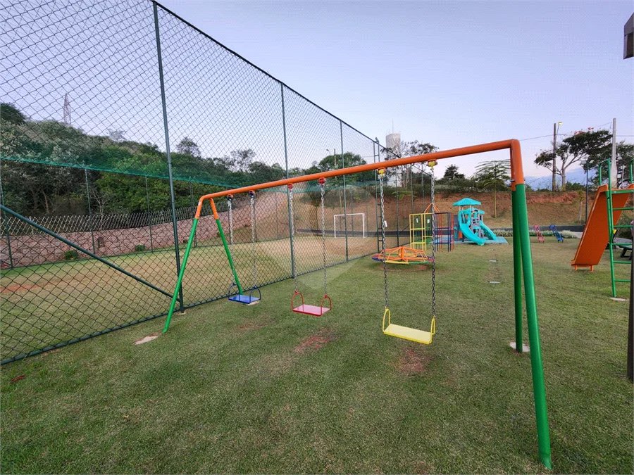 Terreno com 1.500 m2 no Condomínio Residencial Jardim Primavera Louveira SP