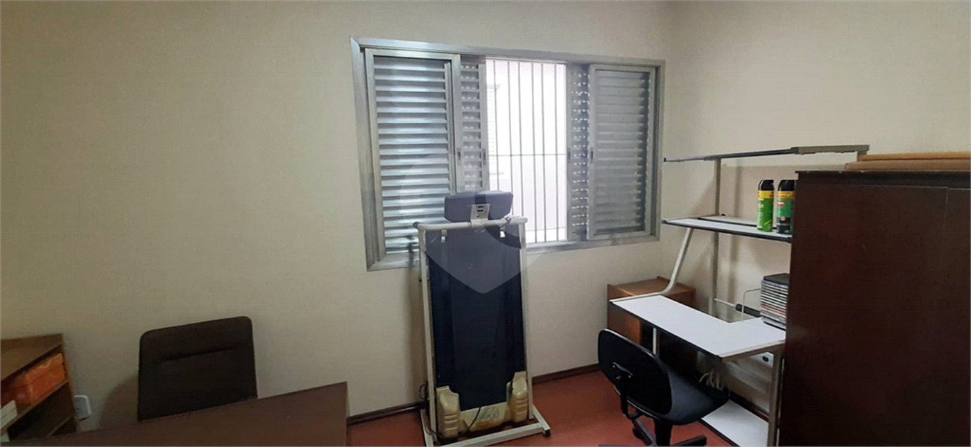 Sobrado amplo com 3 quartos, suíte e quintal para venda no Tremembé !!!