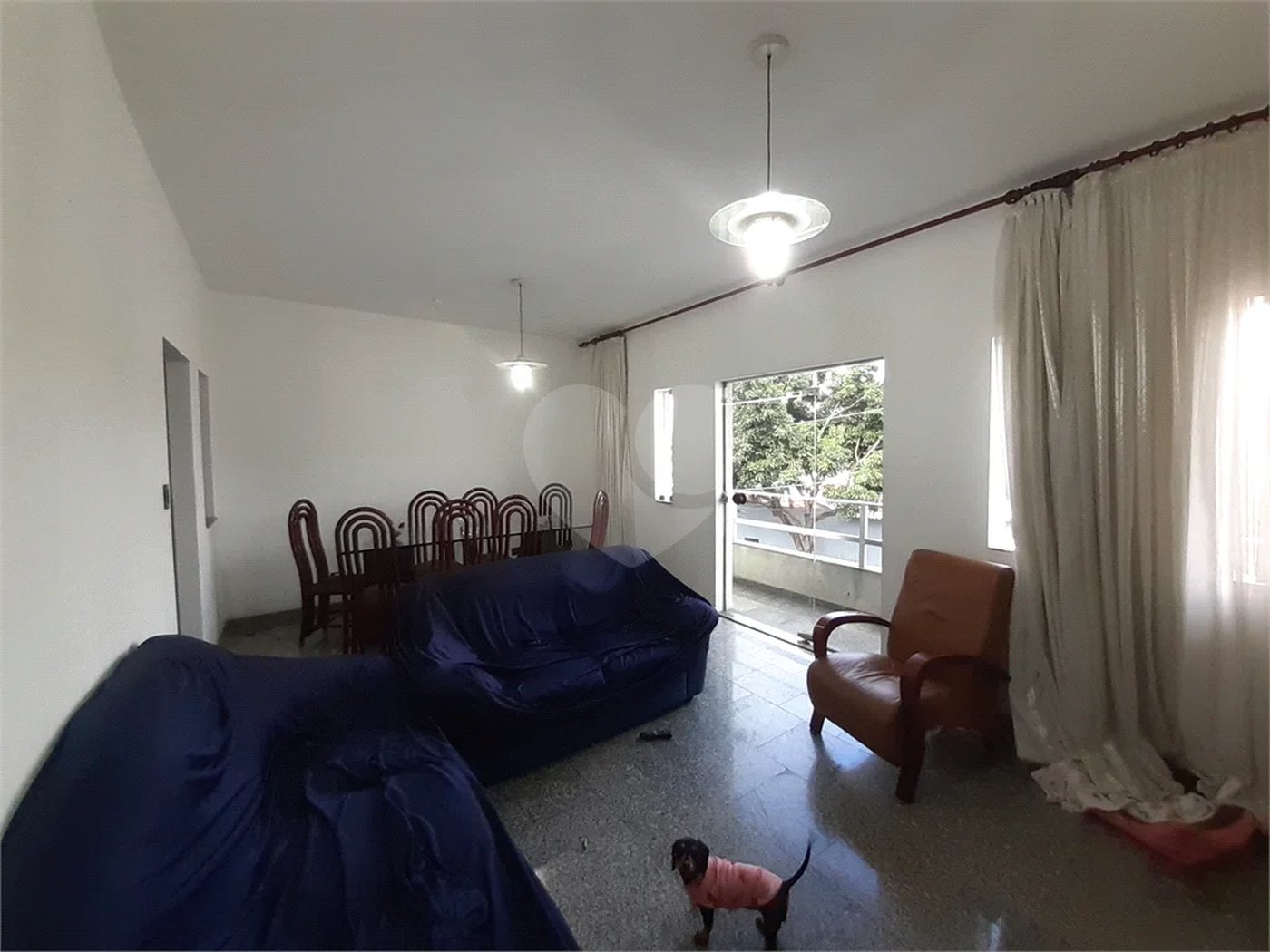 Vende-se: Sobrado no Cursino/Ipiranga, 2 Quartos, 2 Salas, 8 vagas de garagem!