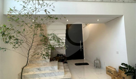 Casa à venda com 4 suítes em Santa Isabel, Louveira, SP