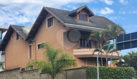 Casa à venda ou para alugar com 6 quartos, sendo 3 suítes, em Jardim dos Estados, Poços de Caldas, MG