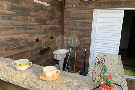 Casa térrea com piscina para venda no Residencial Arcoville