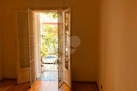 Sobrado com 150 m², 3 quartos e 2 vagas