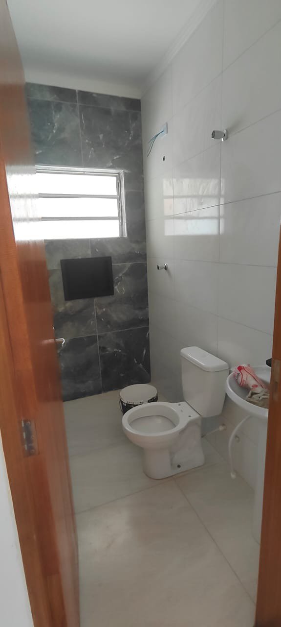 Casa à venda com 2 quartos, sendo 1 suíte, Itanhaém - SP