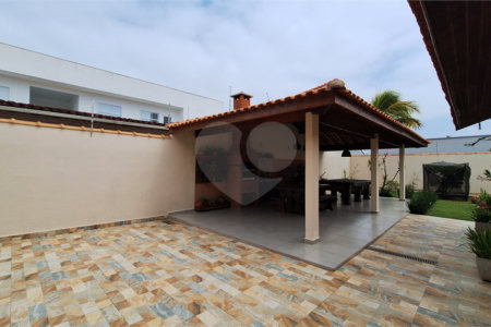 Casa térrea á venda - Peruíbe