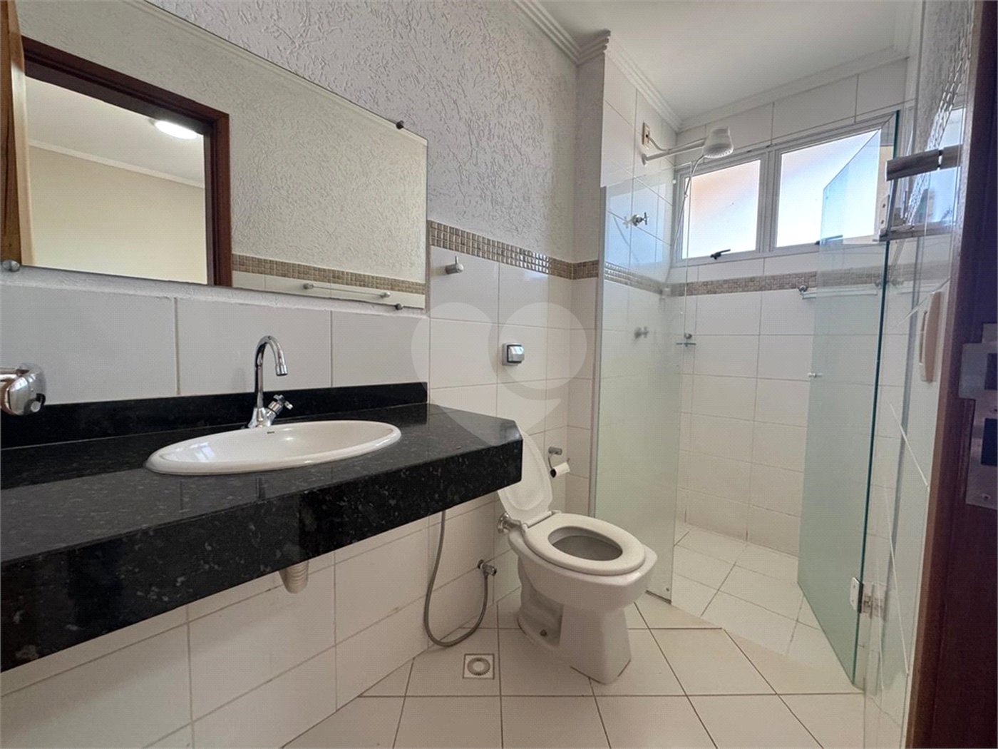 Apartamento de 2 Dormitórios á venda, no Parque Santa Marta em São Carlos.