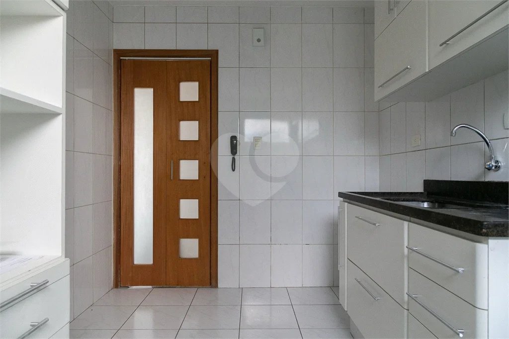 Apartamento no Cambuci com 2 dormitórios e vaga à venda