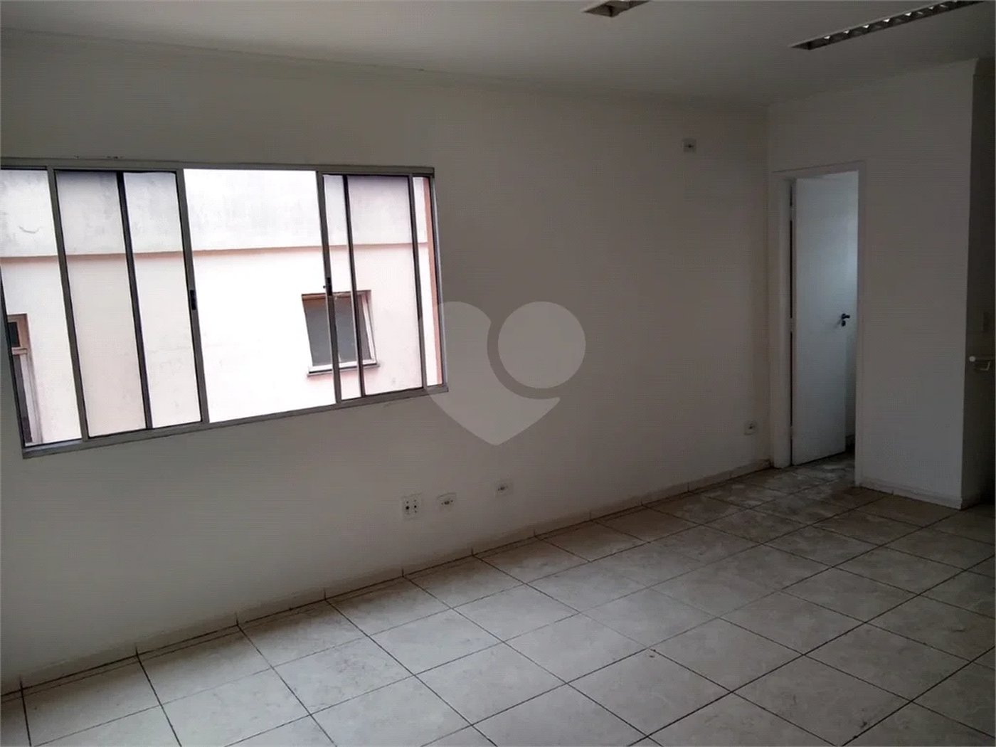 Sala Comercial com 28m² na Vila Santa Catarina!!!