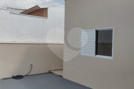 Casa Térrea com 3 dormitórios, sendo 1 suíte.