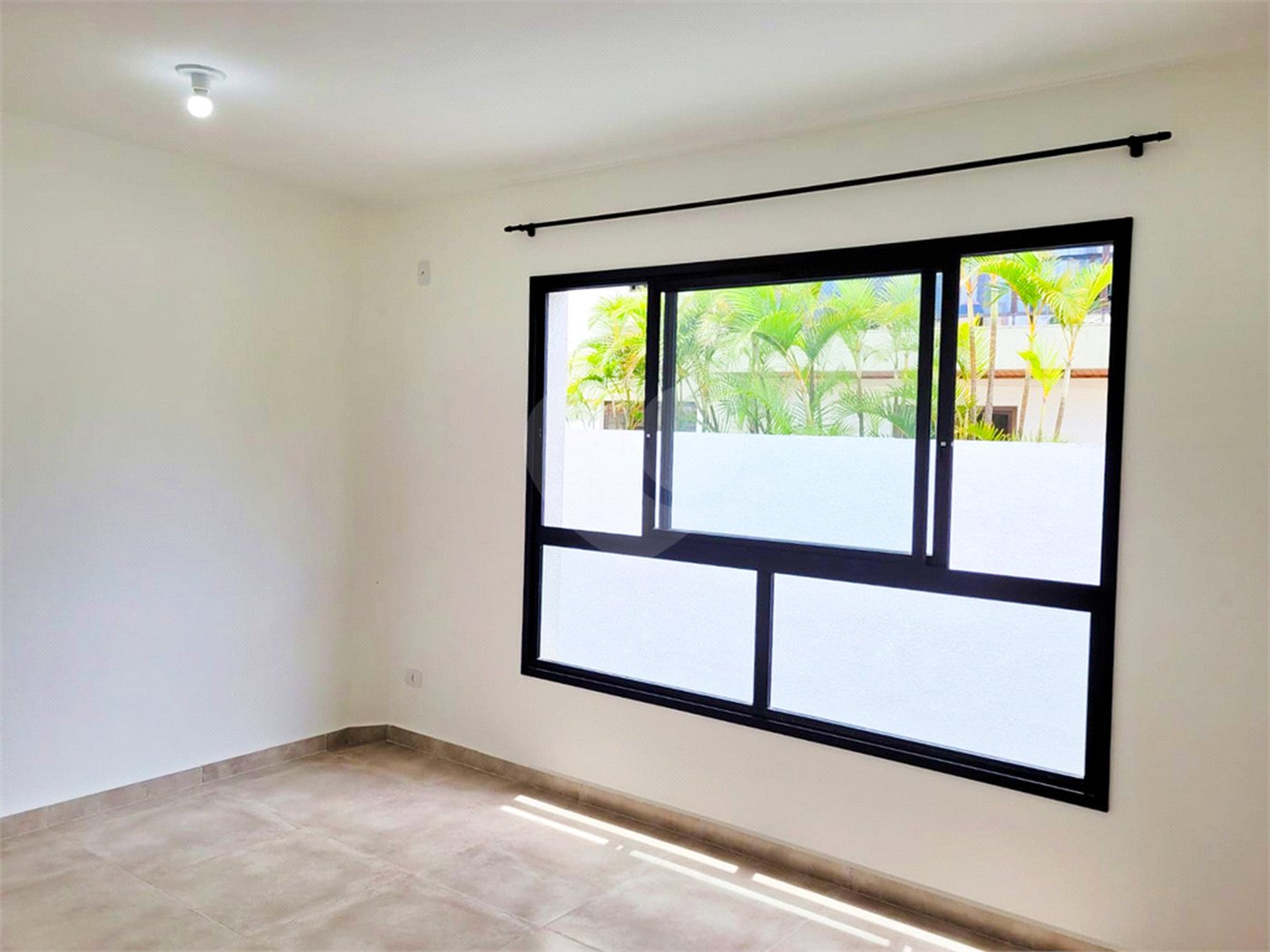 Apartamento a venda em Mirandopolis com 1 quarto, banheiro e cozinha, sem garagem
