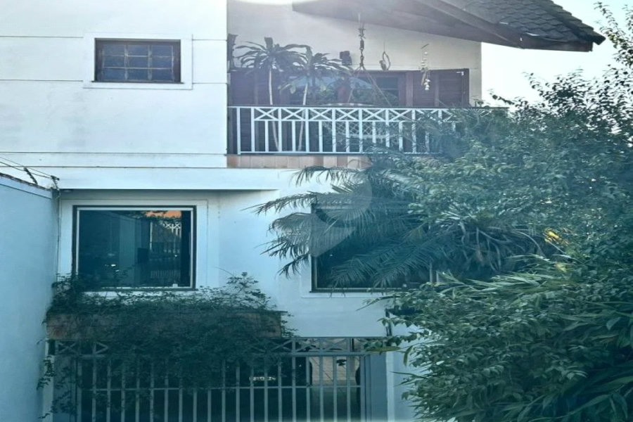 Excelente Sobrado na Vila Matilde. Venha fazer uma visita.