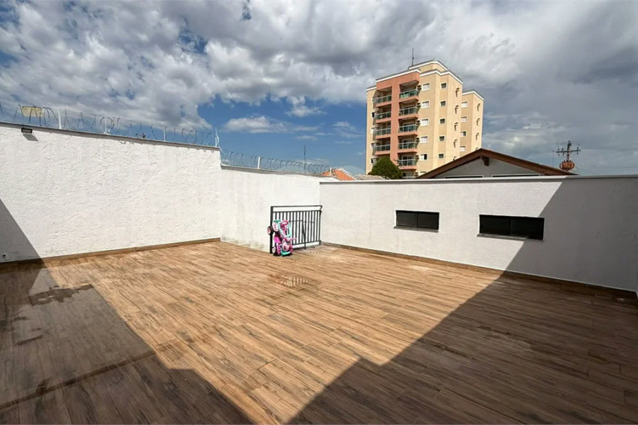 Casa a venda, composta por 2 casas separadas no Jaraguá em Piracicaba - SP.